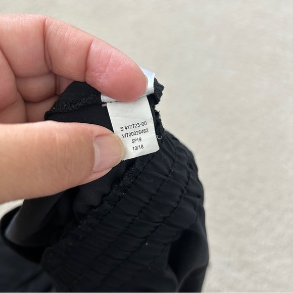 Athleta Jumpsuit 16 Sleeveless Elastic Waist Stretch Pockets Lightweight Black - Picture 12 of 12